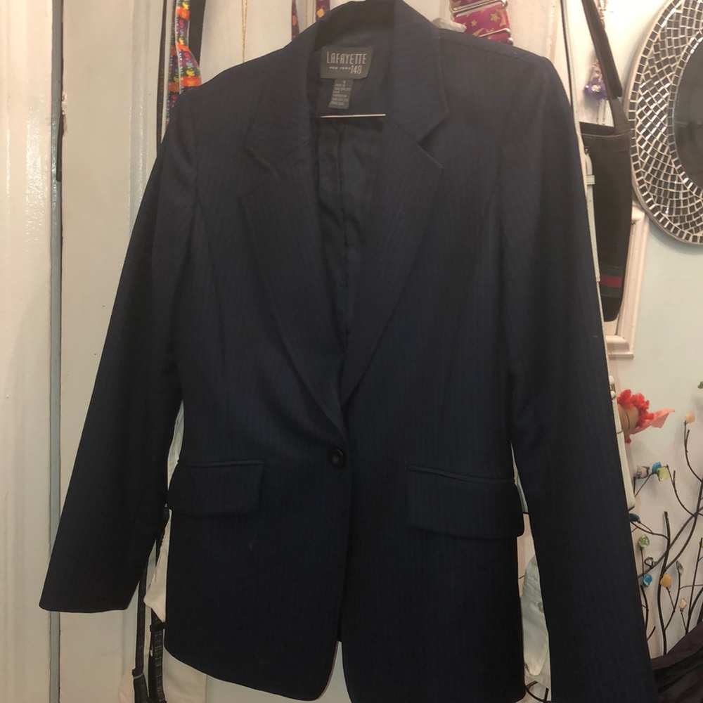 LAFAYETTE 148 Navy Pin stripe suit size 6- fab!